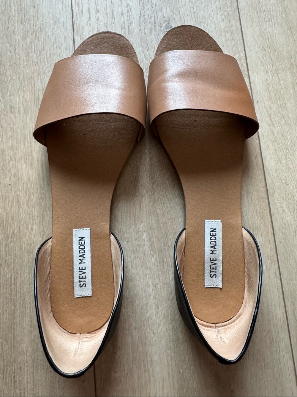 Steve Madden Two-Tone Open-Toe Mules in Tan and Black
